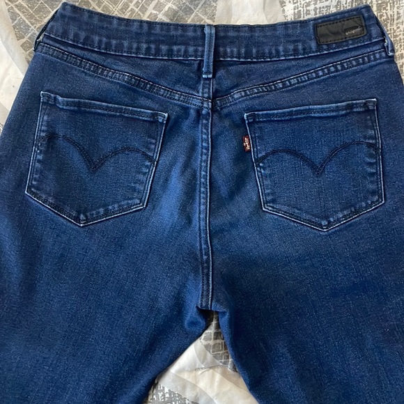 Levi’s Cropped Ankle Length Jeans - Picture 6 of 6